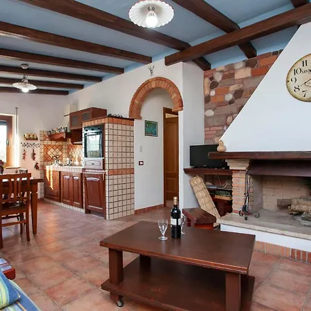 Apartment Tipica - *